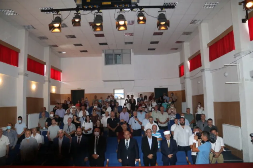 Двије Петњице живе у иностранству