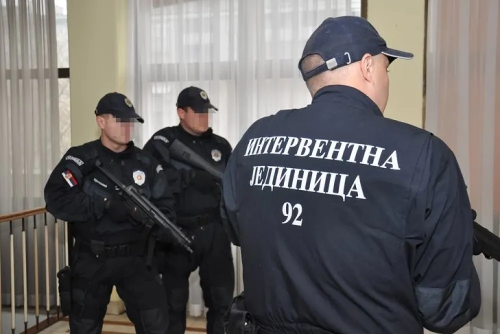 Инспектор осумњичен за одавање информација Беливуку и Звицеру пуштен из притвора