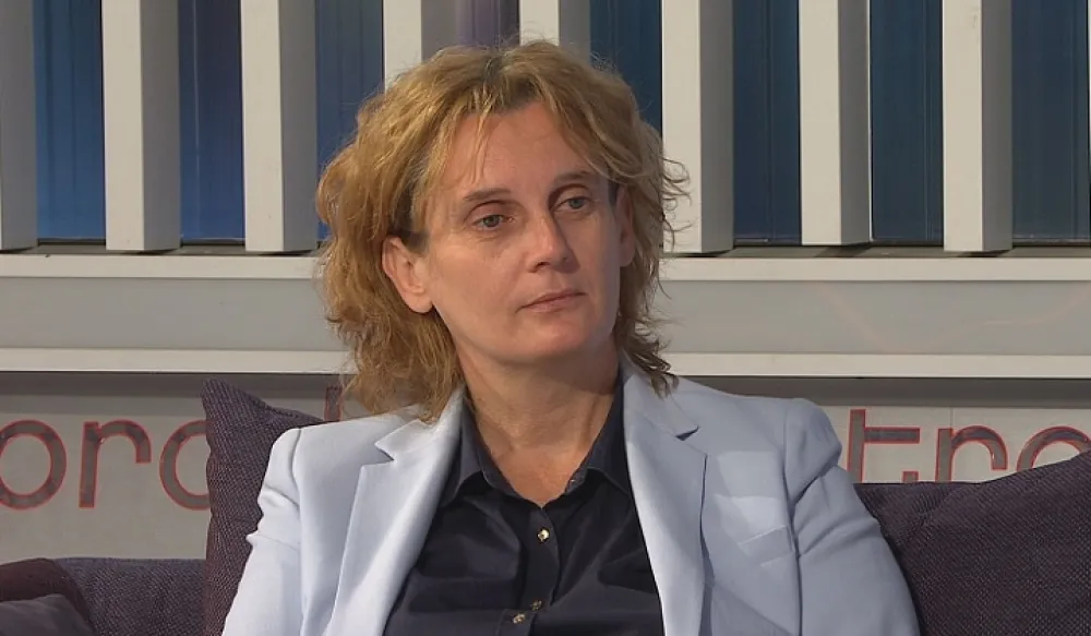 Кадовић: Школа почиње 1. септембра, час 30 минута