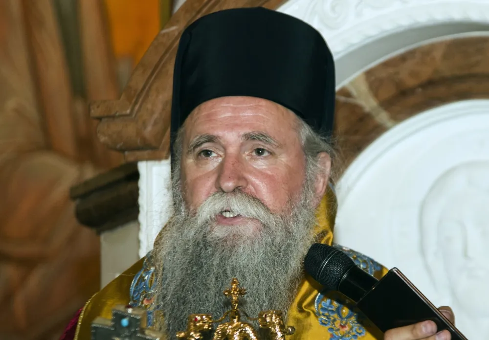 Митрополит позвао да се на Цетиње долази аутобусима, мјере ИЈЗ да се поштују