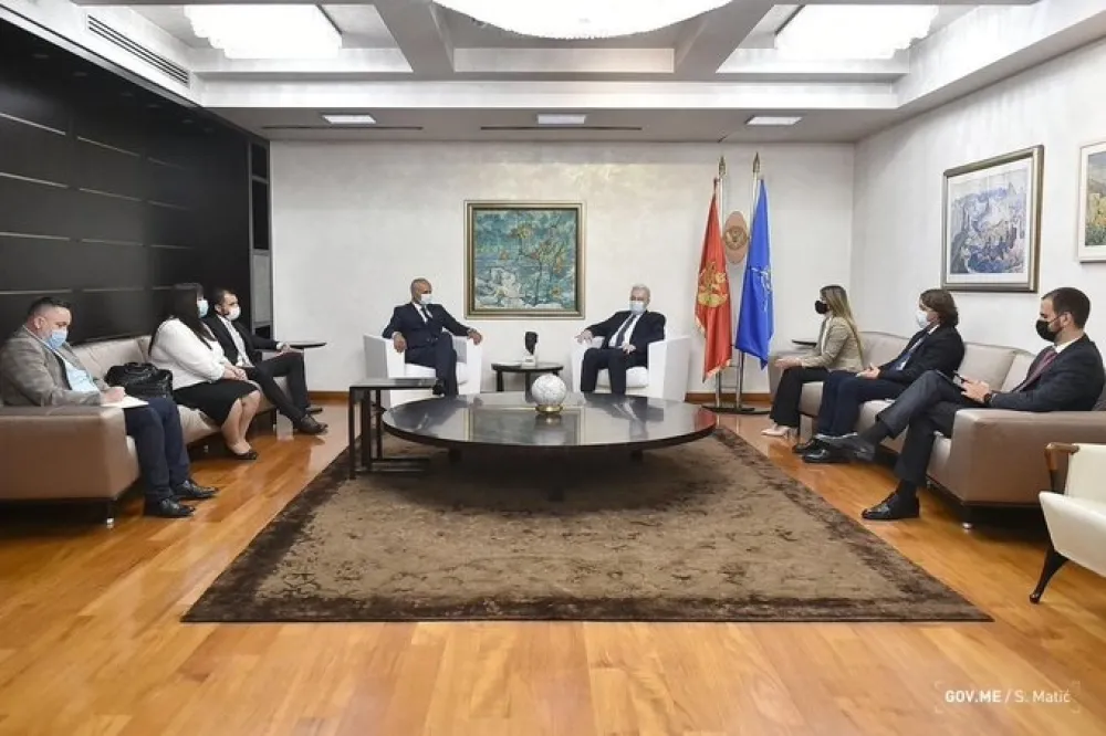 Срзентић: Сви да сједнемо за исти сто, нико не смије да се осјећа дискриминисано