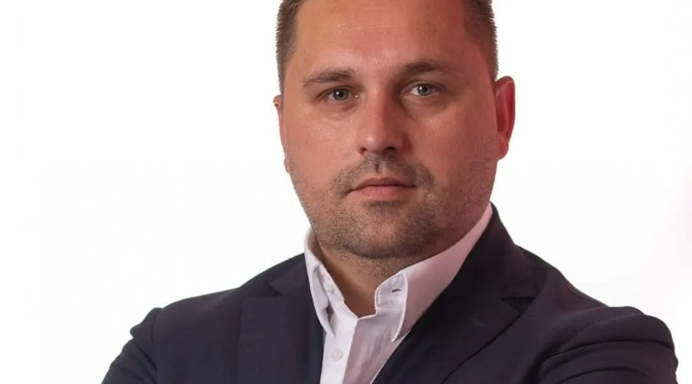 Бећировић: У просвjети влада хаос