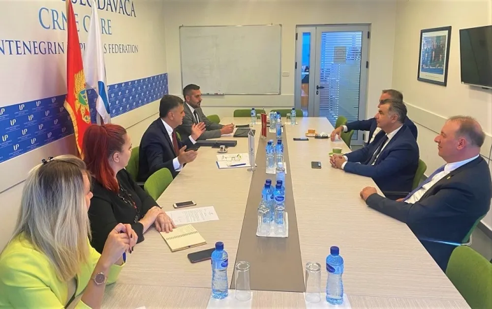 Подршка успостављању авио линије према Тоскани