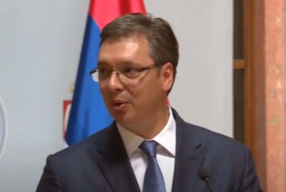 Вучић: Није требало да се догоди устоличење, али је одлука око 1 сат промијењена