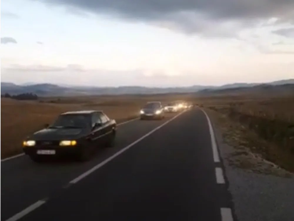 (ВИДЕО) Жабљак: Ауто-литија у част устоличења митрополита Јоаникија