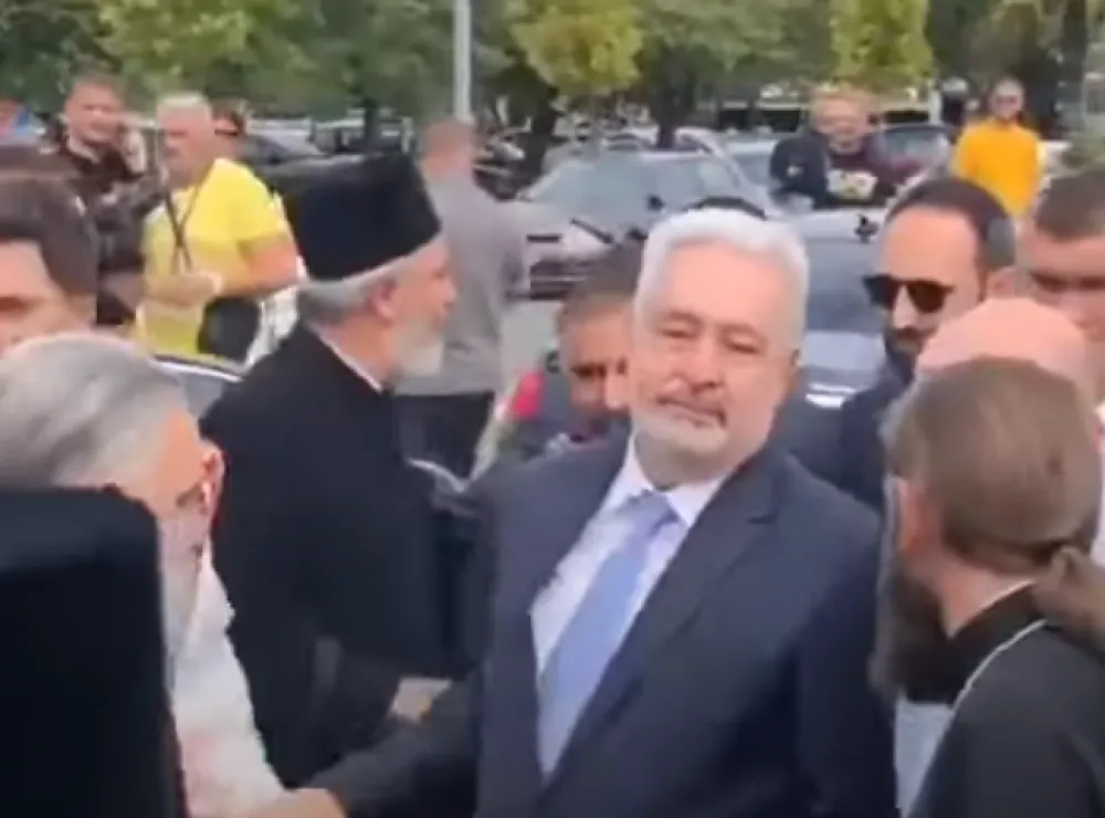 (ВИДЕО) Митровић: Зашто је Кривокапић плакао испред Храма?