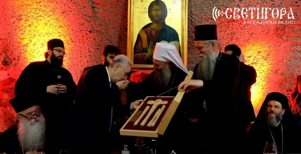 (ВИДЕО) Кривокапићева здравица: Литије су учиниле Црну Гору најблагодатнијом државом на планети