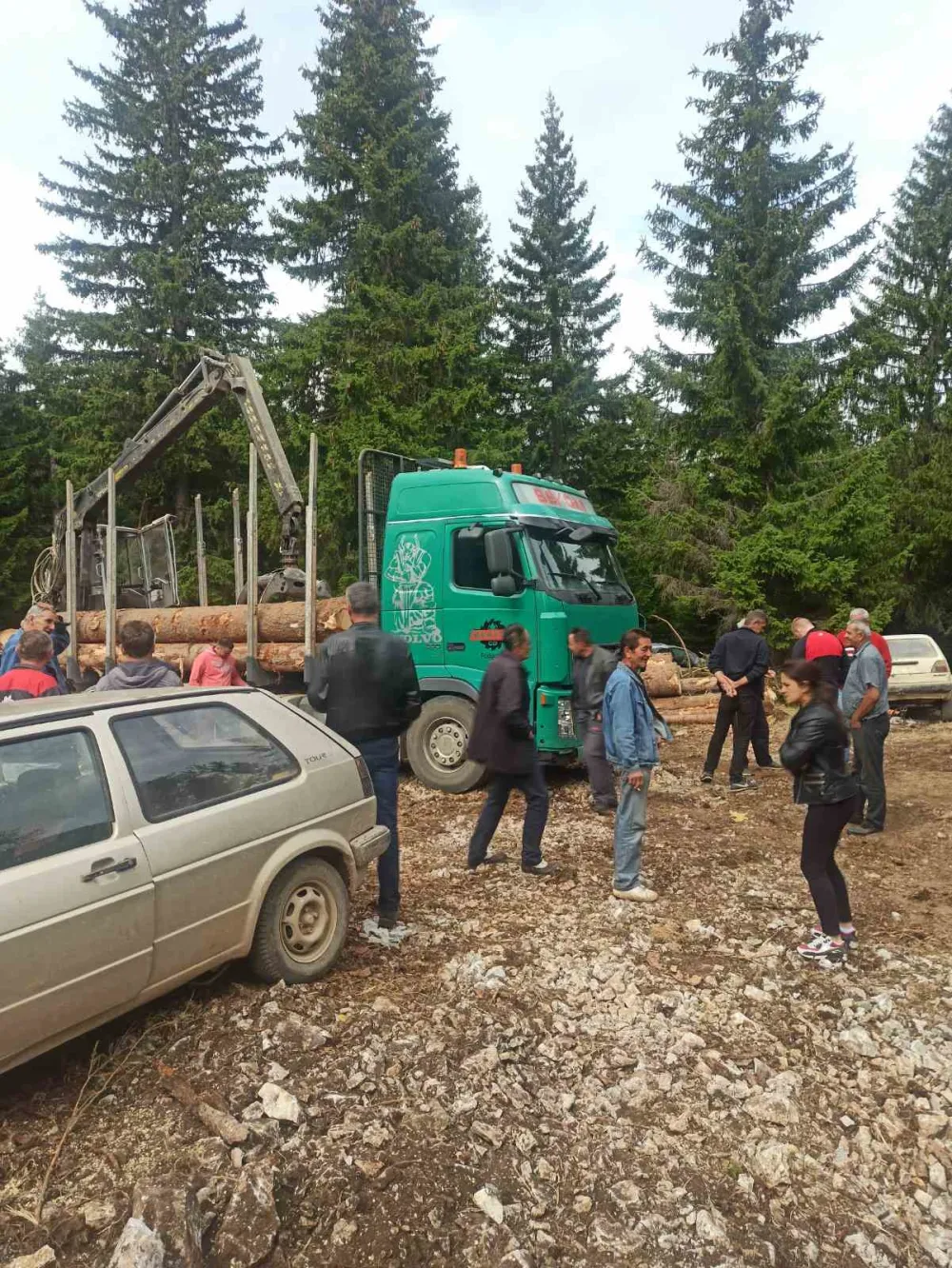 Мјештани бјелопољског насеља блокирали путни правац Томашево-Галица