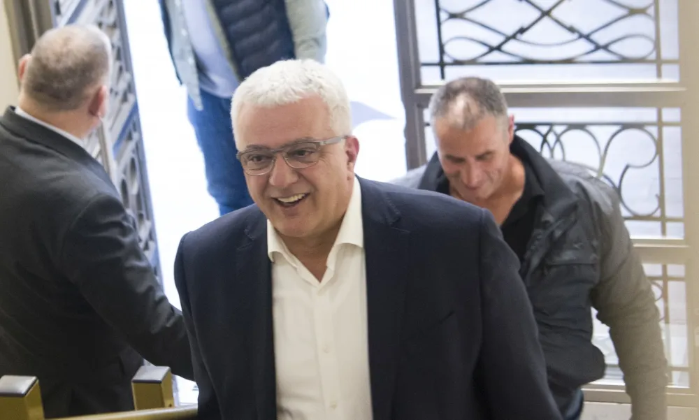Мандић позива: Поносно истакнимо 15. септембра наше тробојке