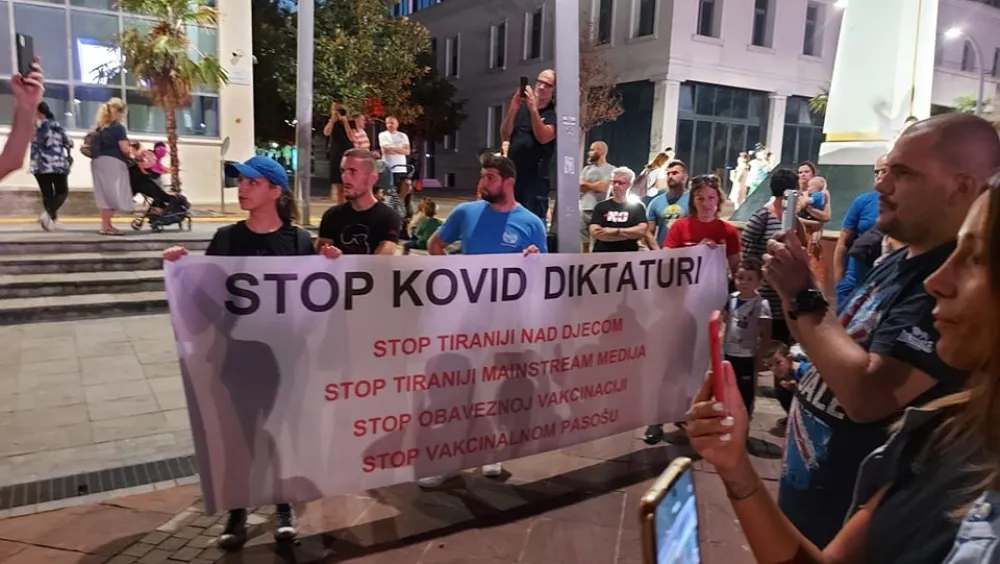Протест у Подгорици: Ова борба ће да потраје, нема одустајања