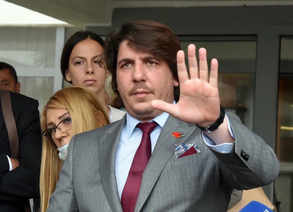 Радовић критикује Царевића: Будву су некад звали Светозарево, а сад Цариград