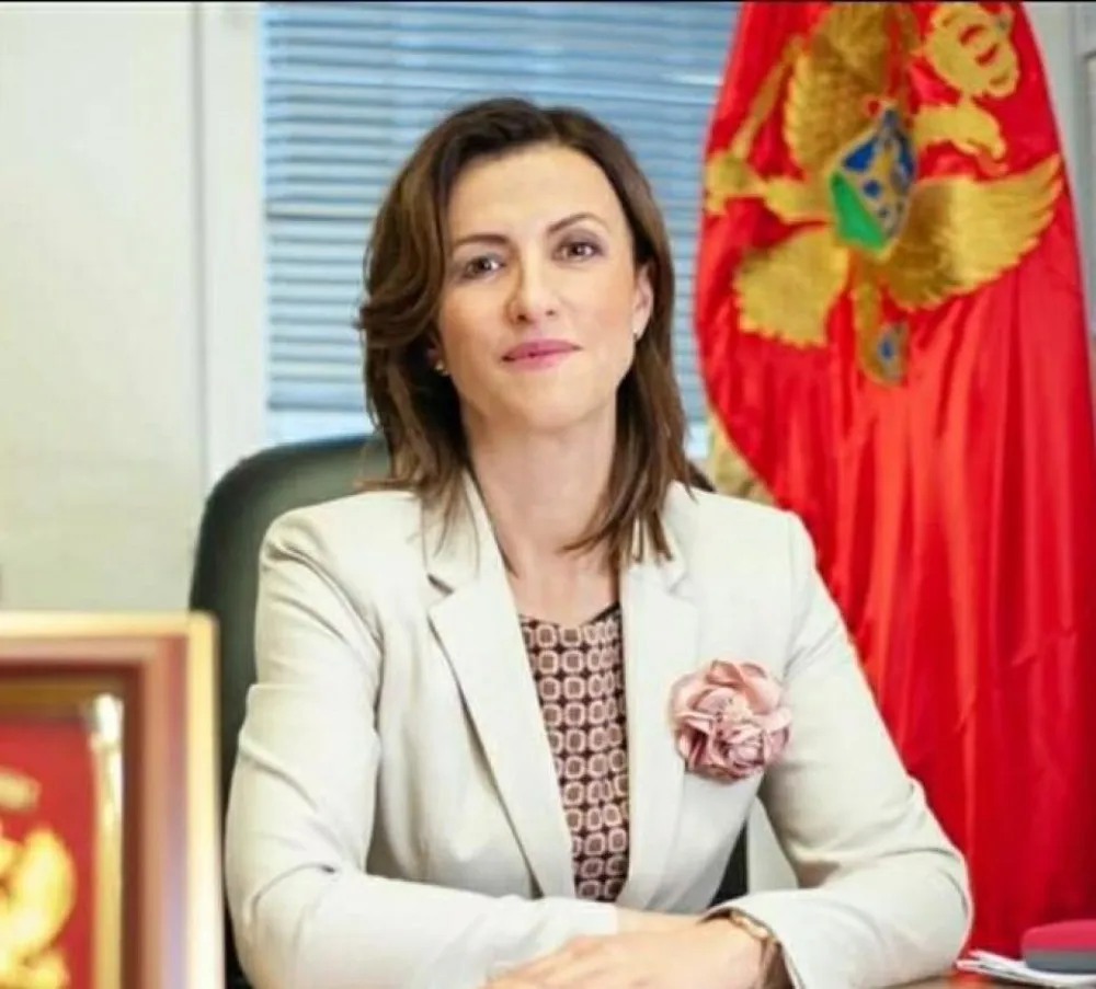 Више од 200 бивших директора школа тужило Министарство просвјете
