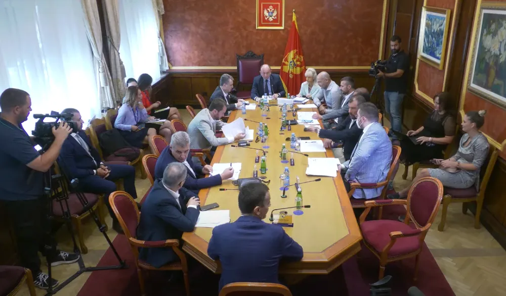 (ВИДЕО) Одбора за безбjедност и одбрану саслушаће Брђанина, Абазовића и Секуловића