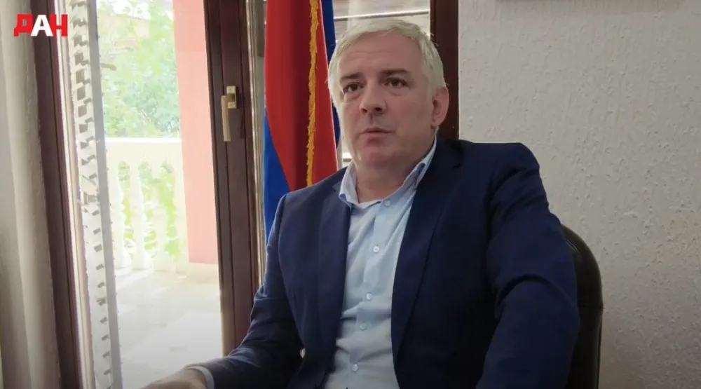 Вучуровић о договору ДФ-а и Демократа: Ставити мораторијум на све што нас дијели