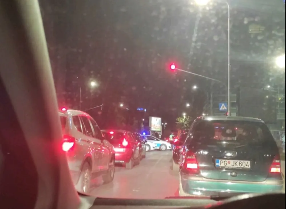 Незгода у Подгорици: Код моста Миленијум аутомобил налетио на бициклисту