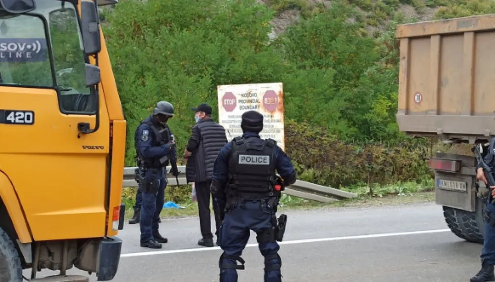 Трећи дан потеза Приштине &ndash; саобраћај у прекиду на Јарињу и Брњаку, гужва на Мердару
