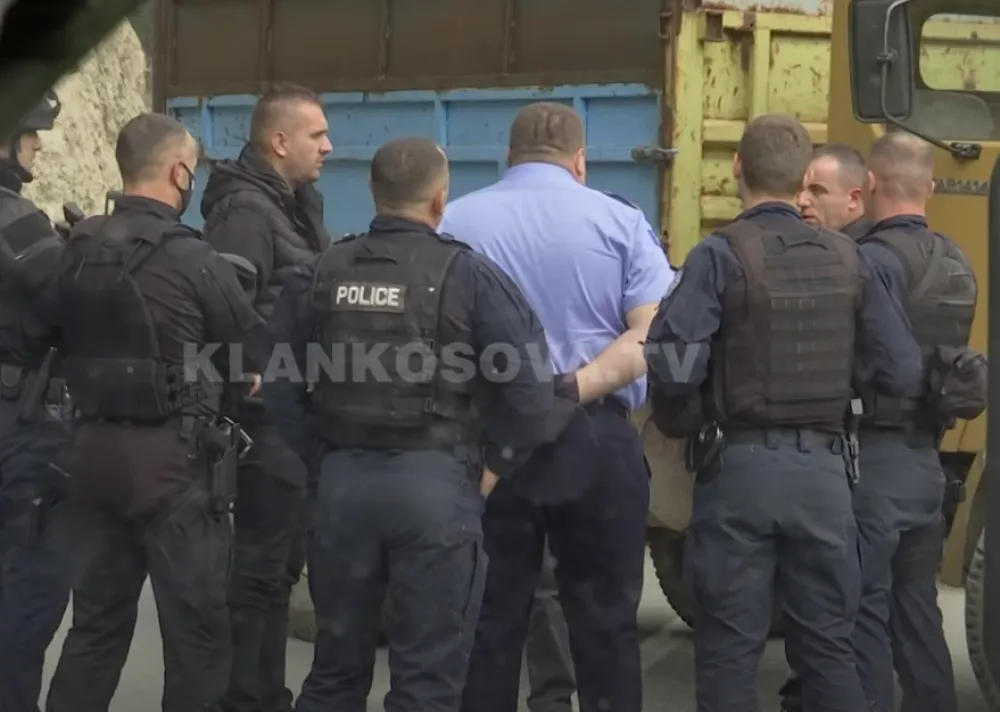 (ВИДЕО) Снимљен разговор косовских полицајаца и српских политичара: На сваку провокацију биће одговорено