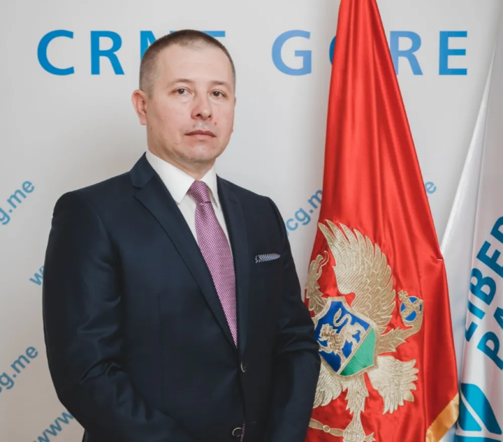 Рабреновић: Скупштина не ради ништа, а Црна Гора каска