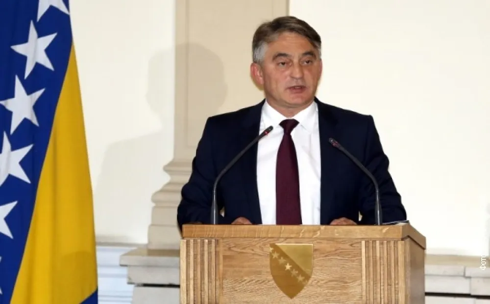 Комшић: Милановић је превазишао Вучића