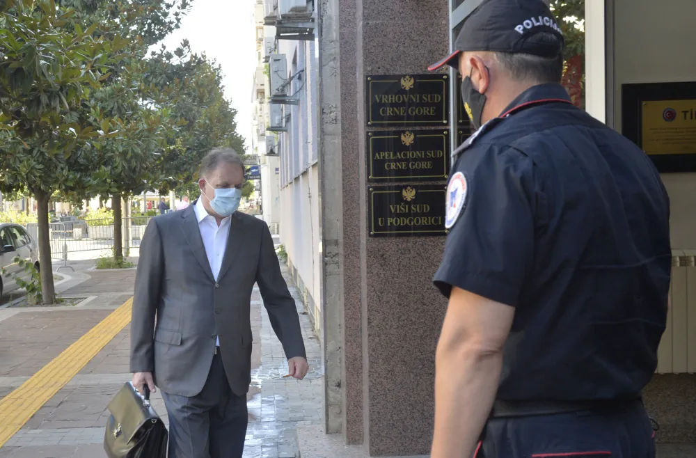 "Афера коверта": Ипак ће судити Стијеповићу, потврђена оптужница