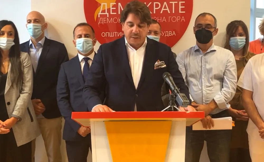 (ВИДЕО) Радовић позвао Царевића да заједно поднесу оставке