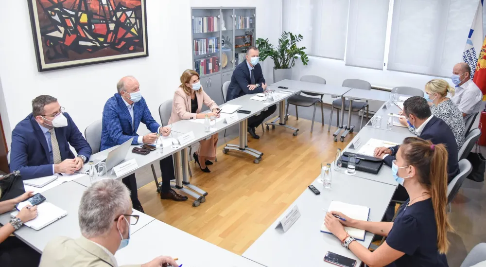 Привредна комора и Управа прихода и царина настављају сарадњу у сузбијању сиве економије
