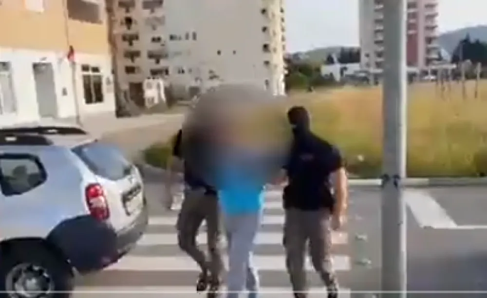 (ВИДЕО) Вишемилионско прање новца: Молдавцу одређен притвор, жена на слободи уз три мјере надзора