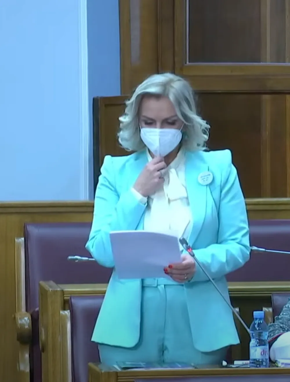 Комисија за здравство ДПС: Шта и с ким министарка петља око руске вакцине и набавке?