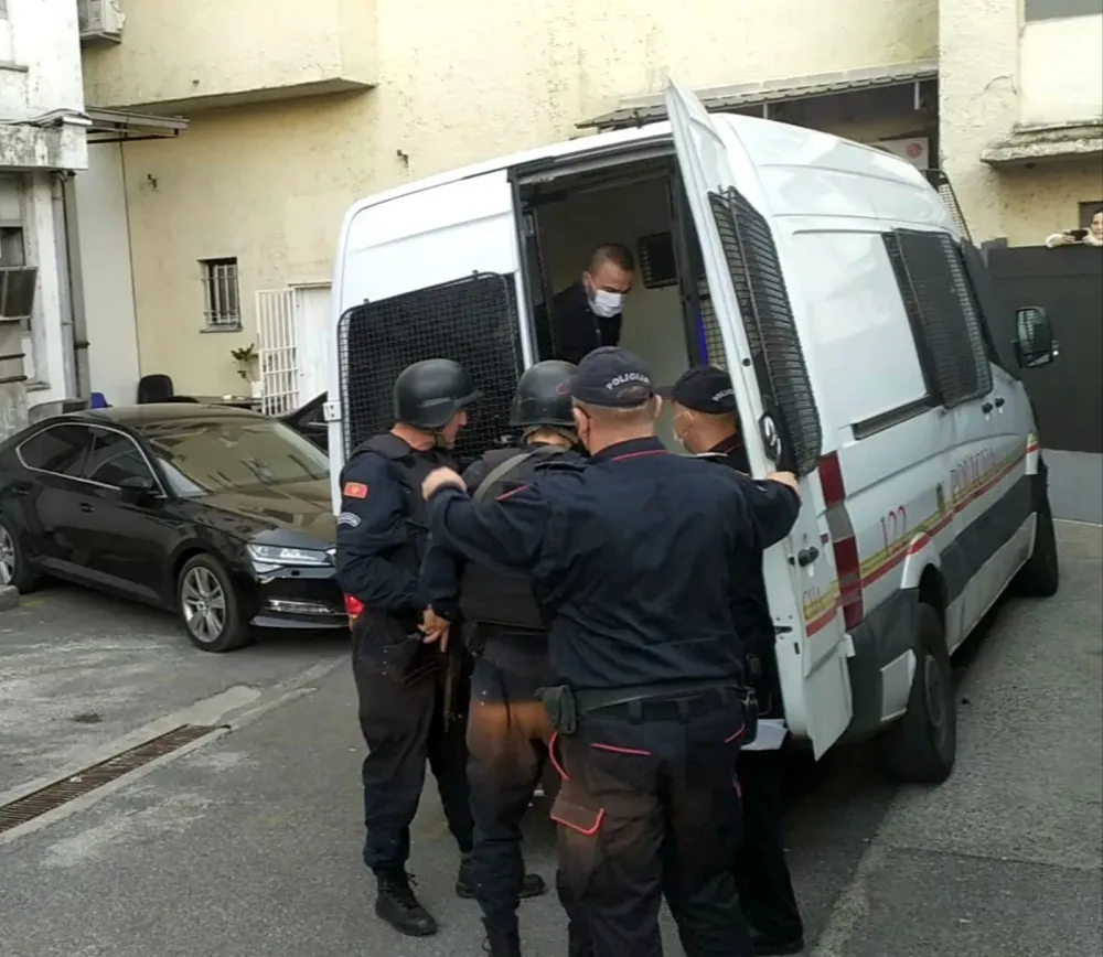 (ВИДЕО-ФОТО) Ђокају одређено задржавање, ћутао и код тужиоца