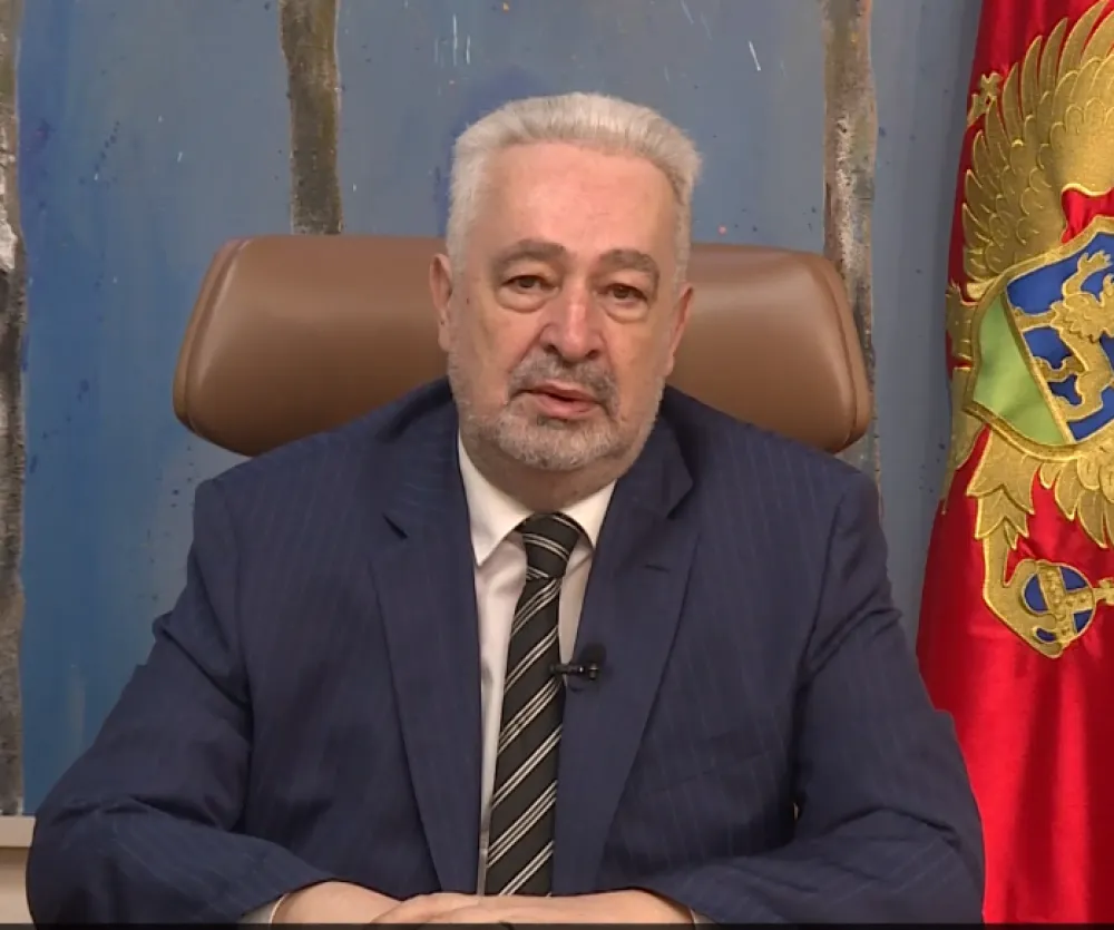 Кабинет премиjера: Jош колико компаниjа и трастова коjе &bdquo;постоjе само на папиру&rdquo; има Ђукановић?