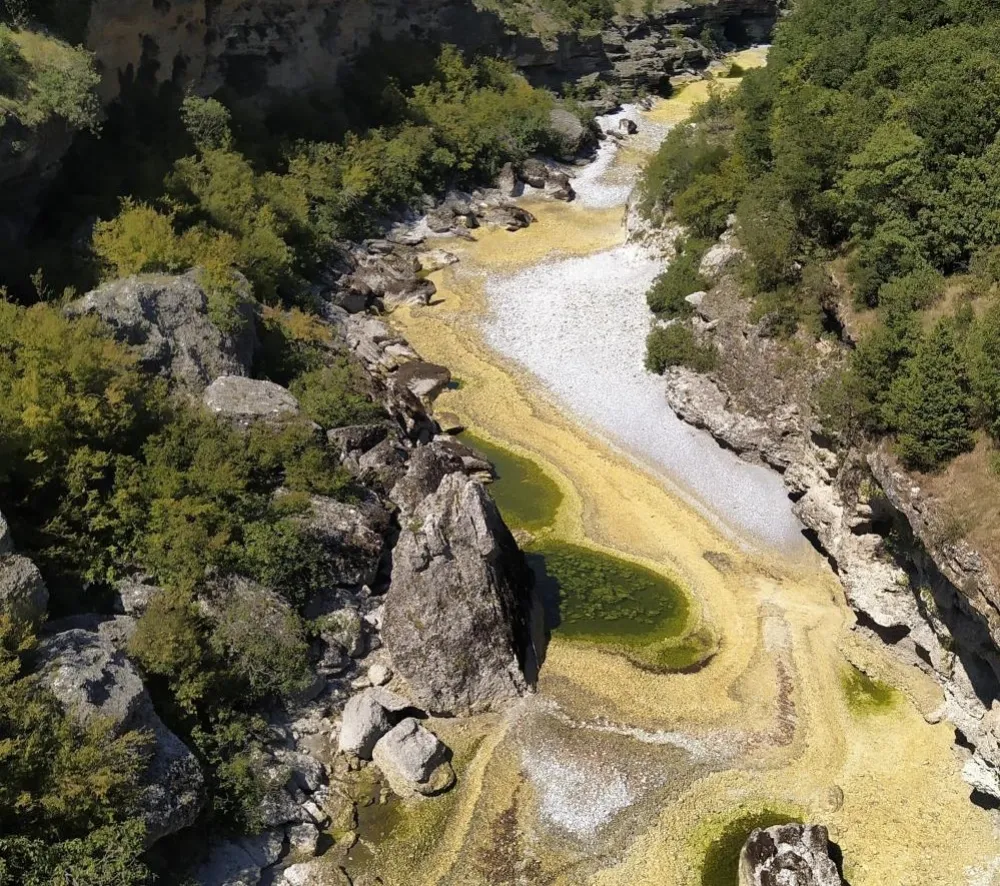 Морача има притоку од фекалија