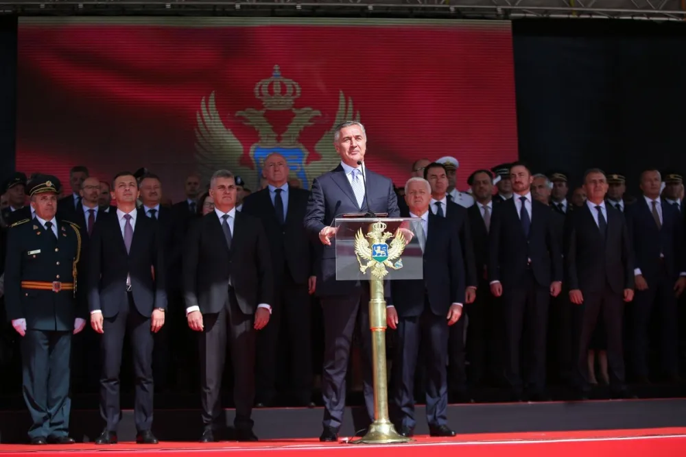 Ђукановић: Вјерујем да војска неће подлећи злоупотребама у политичке сврхе