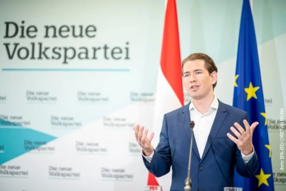 Курц најавио да ће остати на челу владе, упркос истрази због корупције