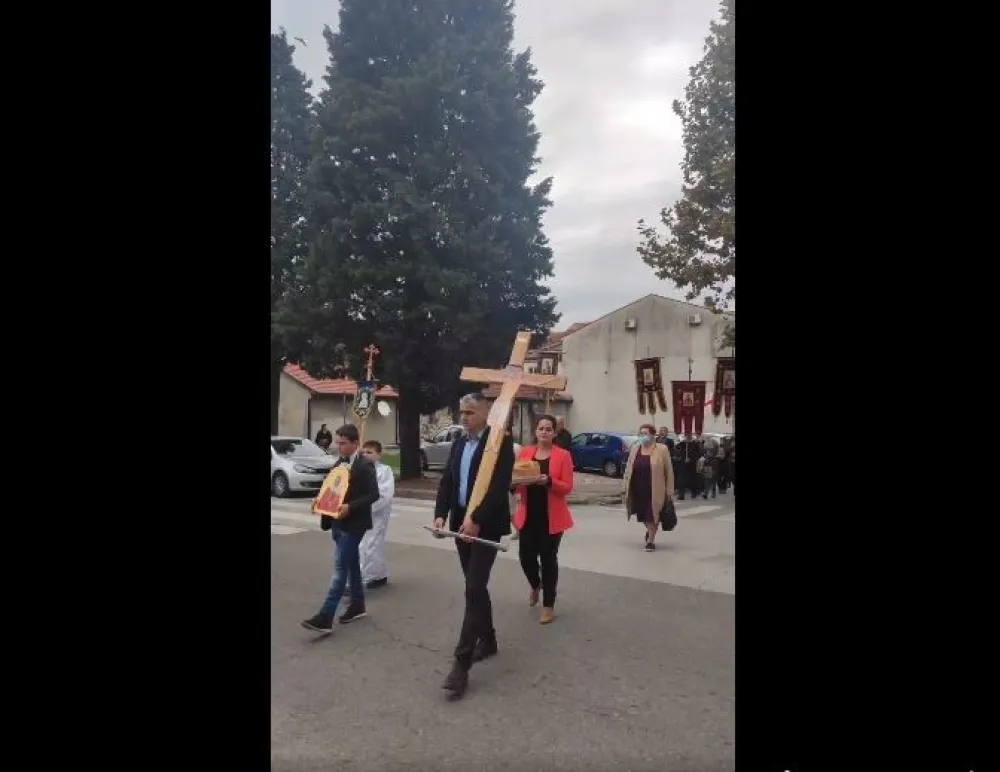 (ВИДЕО) Велика литија у Даниловграду, вјерни народ предводио епископ Кирило