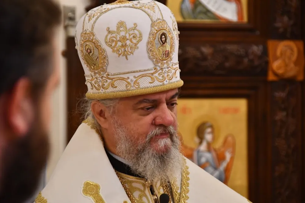 Владика Кирило: Многи народи данас страдају због насилног увођења демократије