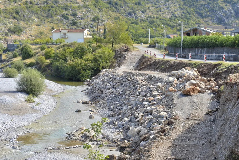 Нарушен природни ток Цијевне, пријети јој и загађење
