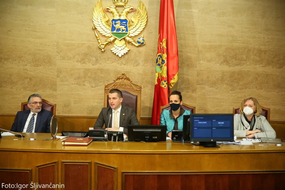 Интернет презентација Скупштине од данас и на ћириличном писму