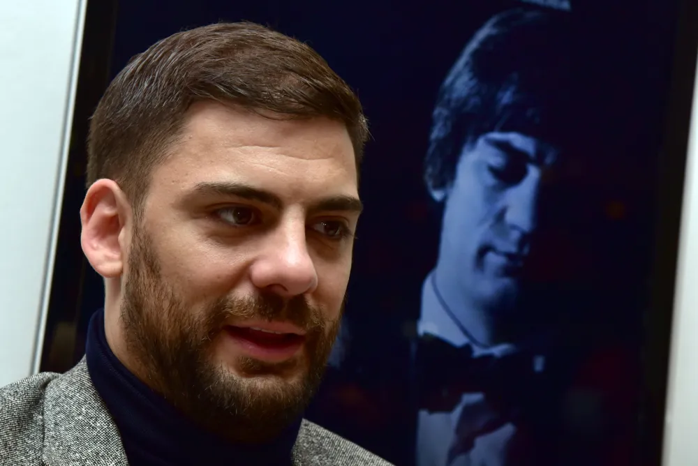 (ВИДЕО) Глумац Милан Марић на пројекцији филма &bdquo;Тома&rdquo; у Подгорици