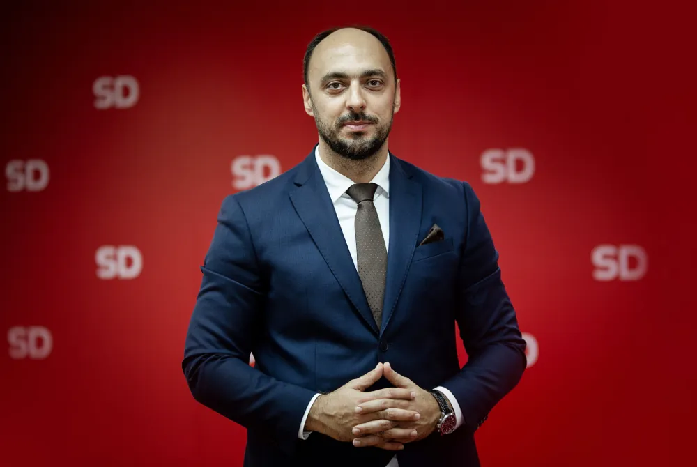 Ракочевић Кривокапићу: Нека неко одсвира крај ове једногодишње бламаже државе