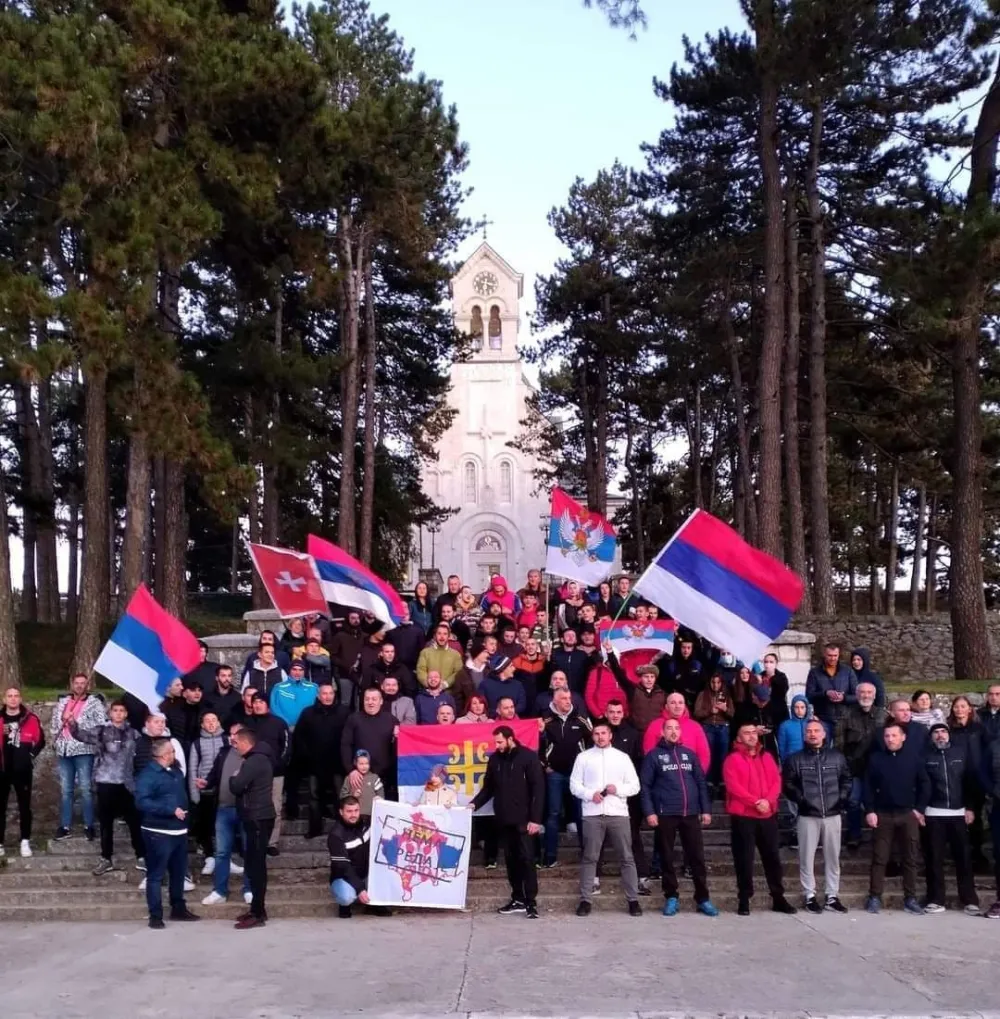 (ВИДЕО) Скуп подршке у Никшићу Србима са Косова и Метохије