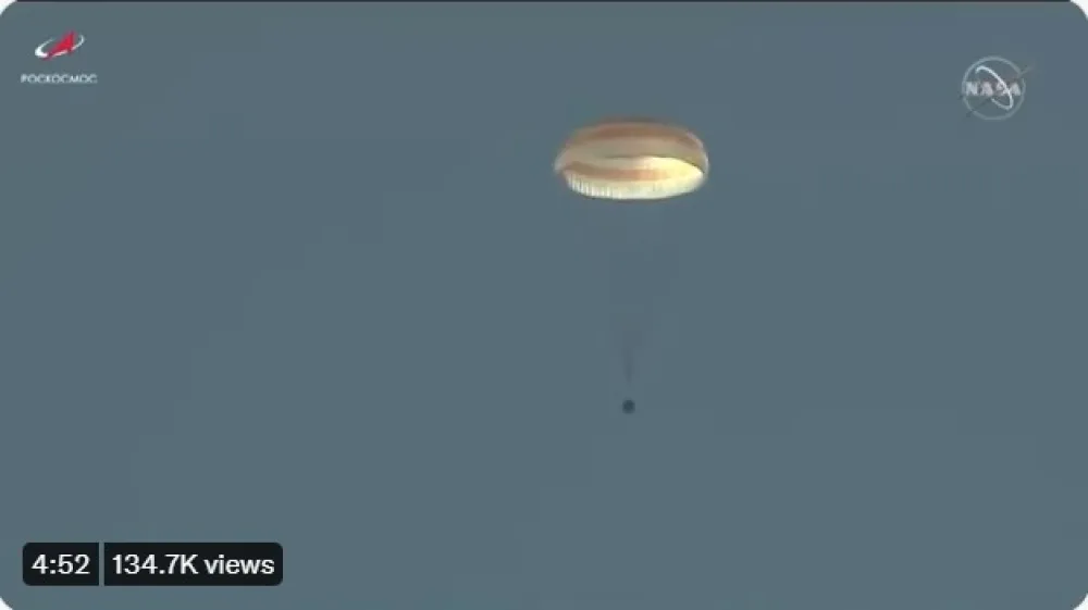 (ВИДЕО) Руска глумица и режисер завршили снимање филма у свемиру