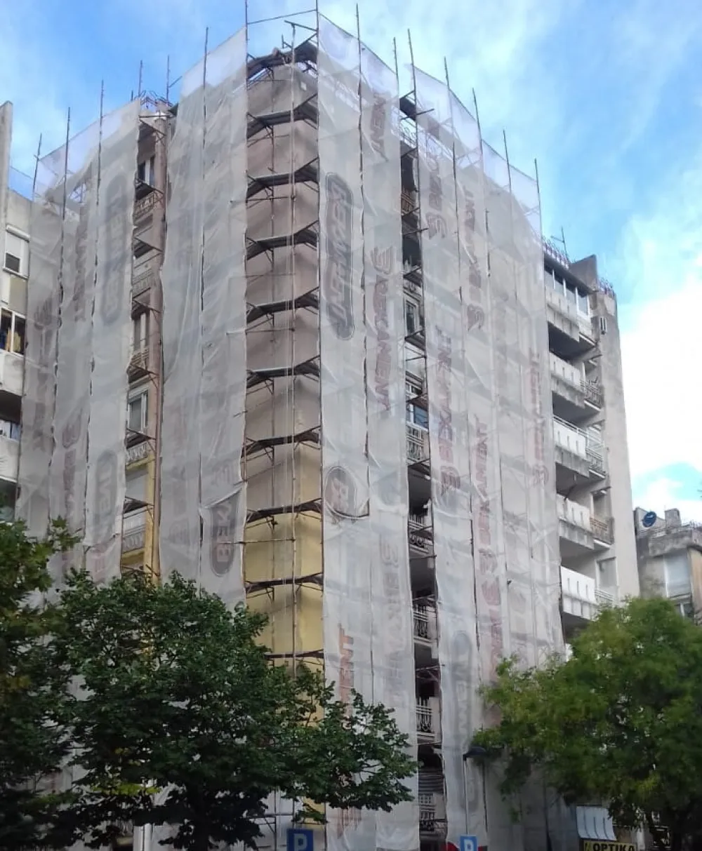 Власници станова у згради &bdquo;Дрине&rdquo; кренули у санацију фасаде