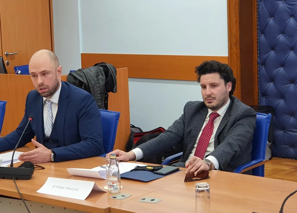 Абазовић и Радуловић у Вашингтону, сјутра се састају са Ескобаром