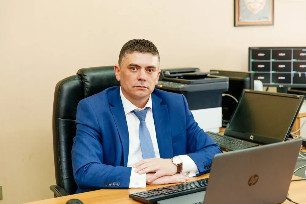 Бивши директор ОШ у Улцињу са рачуна школе плаћао приватне обавезе