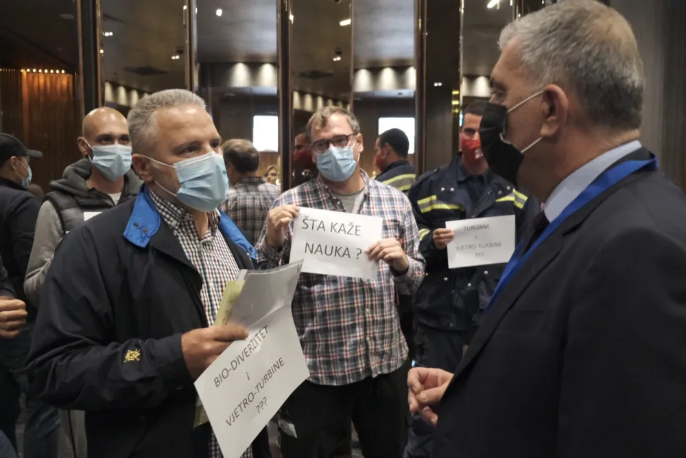 Паштровићи против вјетроелектрана, траже од Бојанића да спријечи њихову градњу на Брајићима
