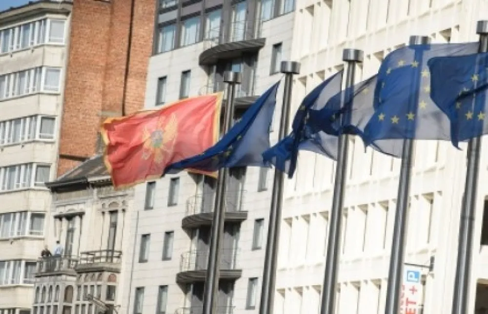 "Euroactiv": Црна Гора и Албаниjа потпуно усклађене са спољном политиком ЕУ