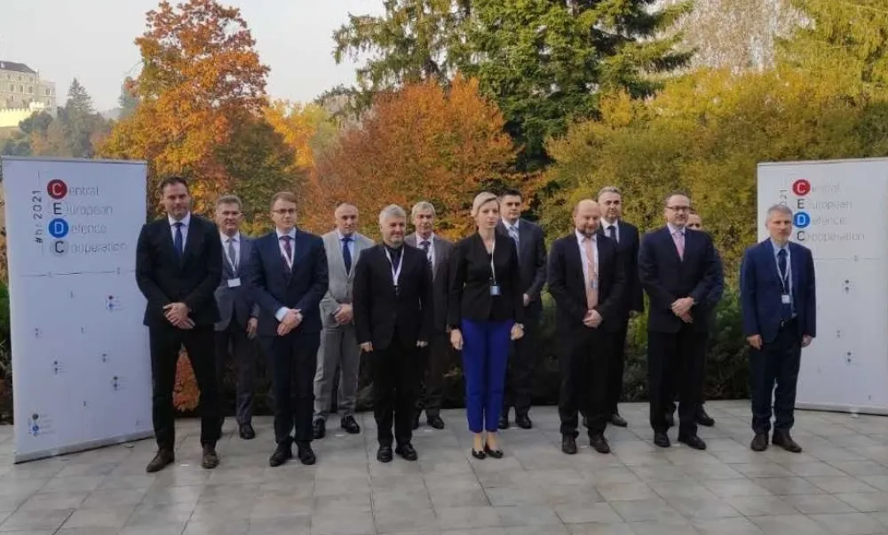 Генерал Пешић на састанку Иницијативе ЦЕДЦ на нивоу политичких директора