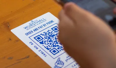 Украдени QR кодови за израду зеленог пасоша: Два издата на име Хитлера