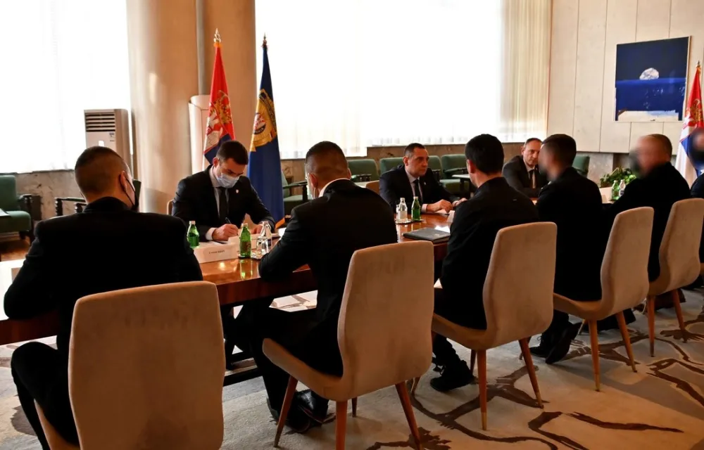 Вулин наградио припаднике криминалистичке полиције у Краљеву због запљене 321 килограма марихуане