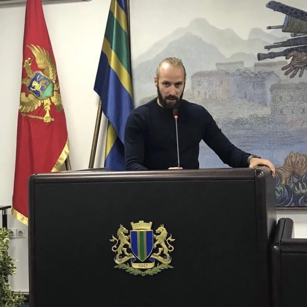 Поповић: Крајње је вријеме да се обезбиједи сигурност на барском шеталишту